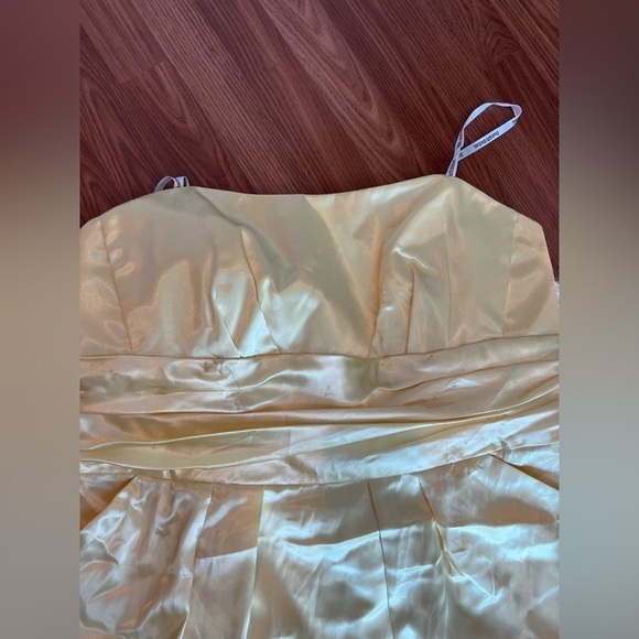 David's Bridal Canary Bridesmaids Dress - Picture 5 of 16